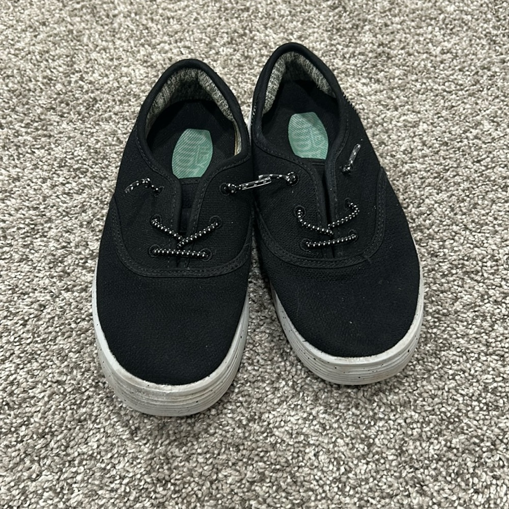 Boys Hey Dude shoes